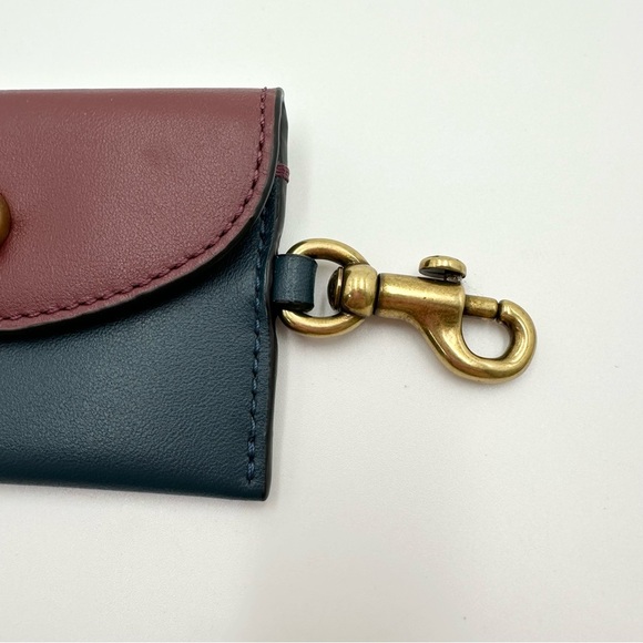 Coach Turnlock Card Case in Colorblock - Picture 3 of 9